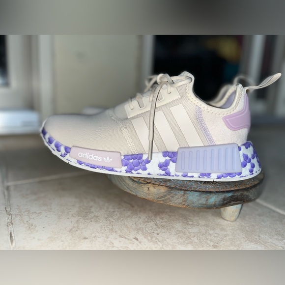 🦄ADIDAS🦄-Originals Women's NMD_R1 shoes- Purple Dots- size 8 womens - Picture 4 of 13